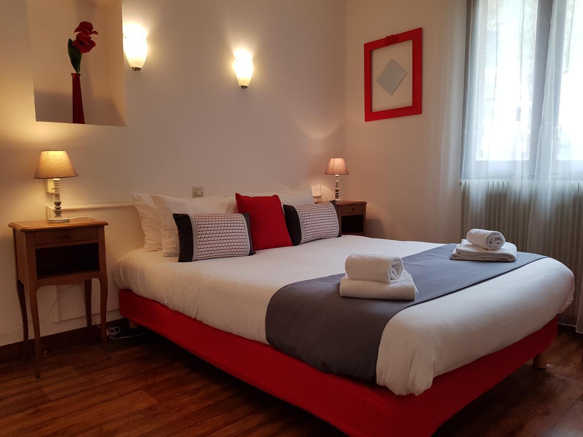 Hotel Du Chateau - Beynac Et Cazenac Kültér fotó